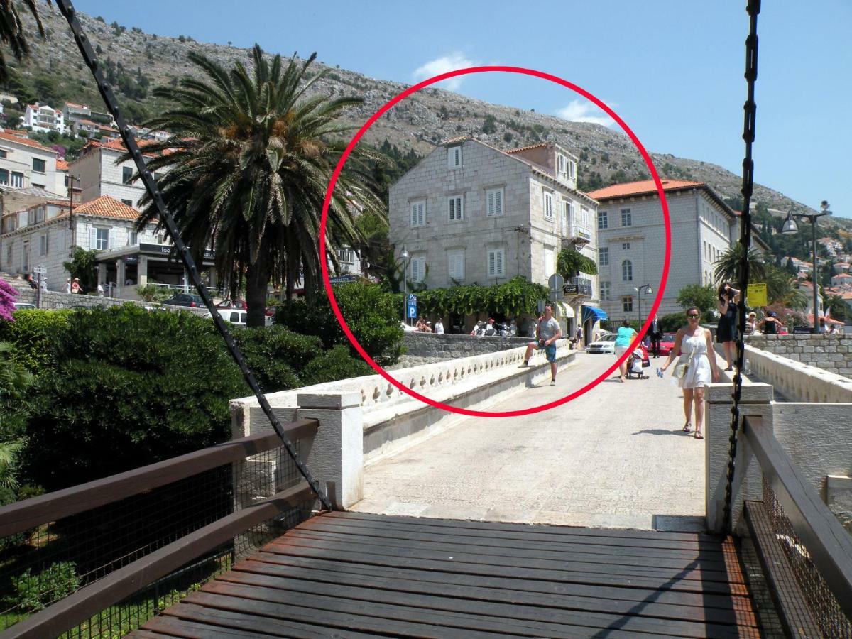 Old Town Gate 3*
